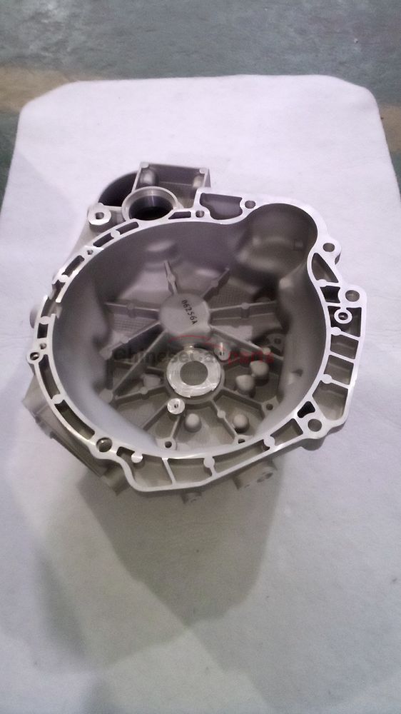 Transmission case 1701711-MF515C02 for Changan